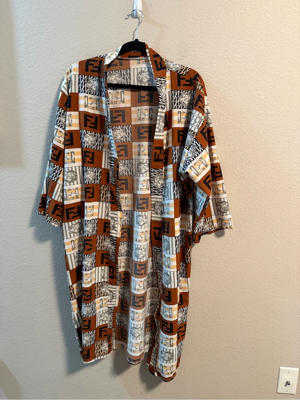 Inspired Brown & Cream Short-Sleeve Kimono